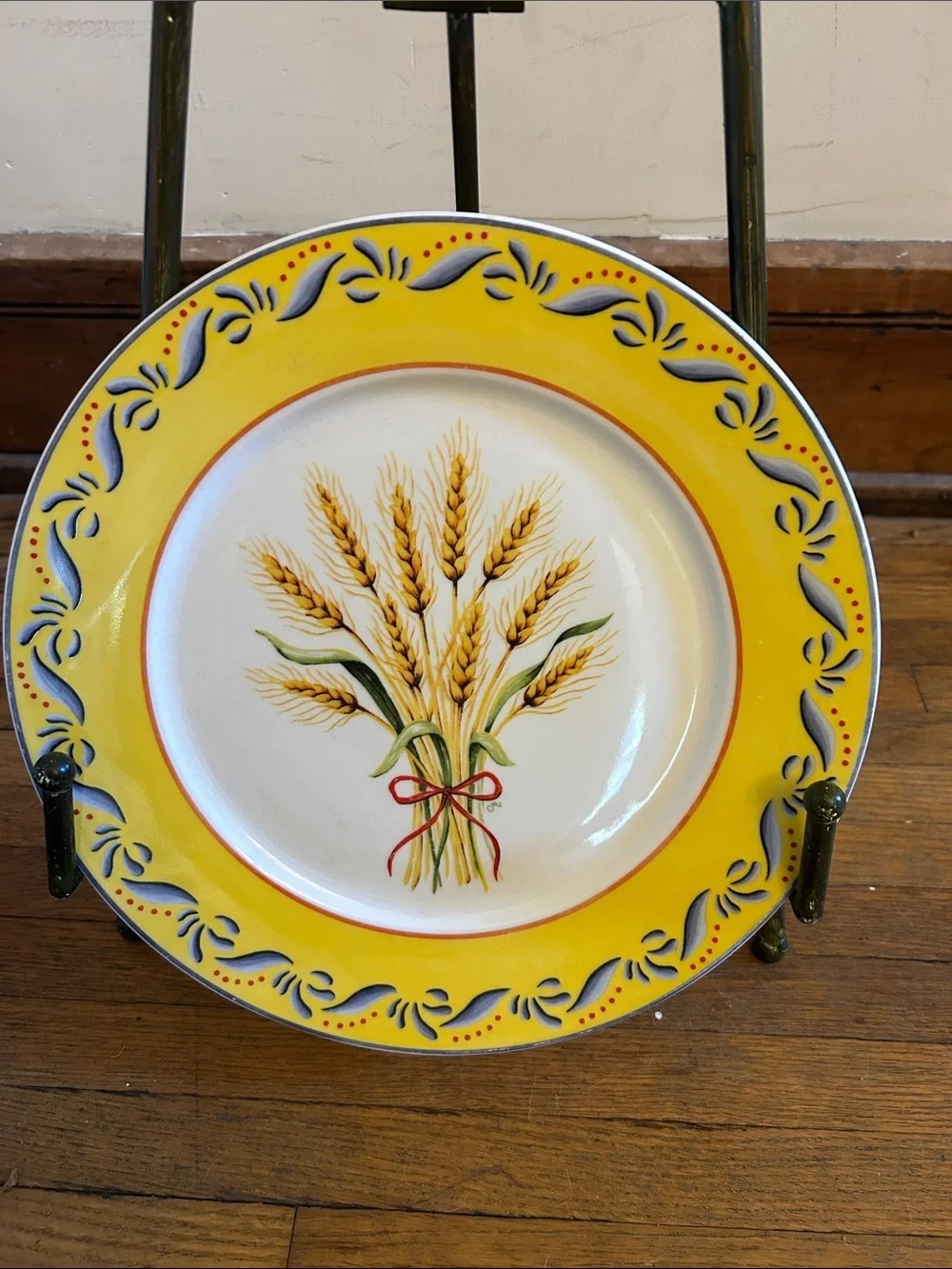 Claire Murray Yellow Wheat Motif Decorative Serving plate EUC